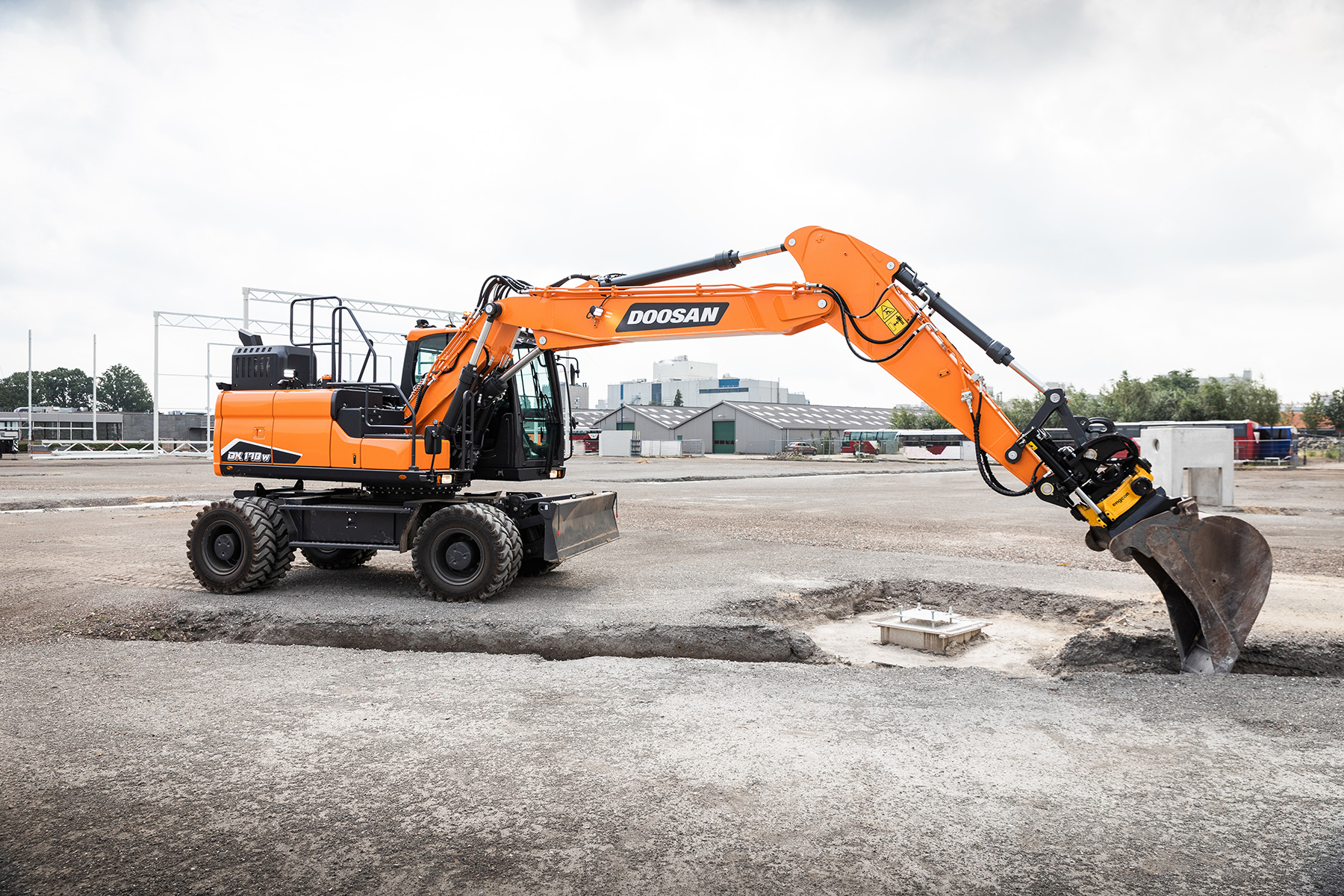 Doosan DX170W-7