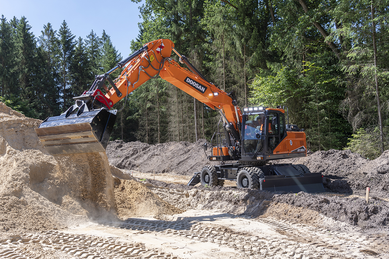 Doosan DX210W-7